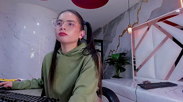 Qetsyah_tf's cam snapshot