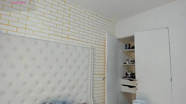 kylie_wilsson's cam snapshot