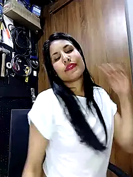 daringandunique's cam snapshot