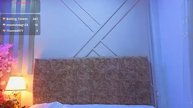 ashley__foxx_'s cam snapshot