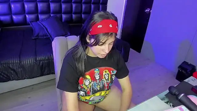 Violetta_Swett_'s cam snapshot