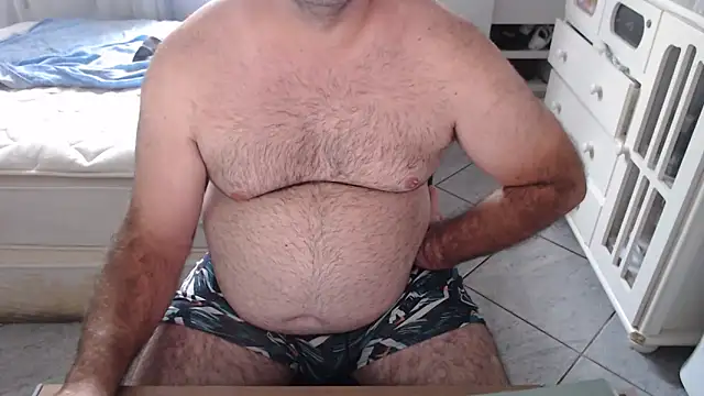 MysterBearMG live sex cam