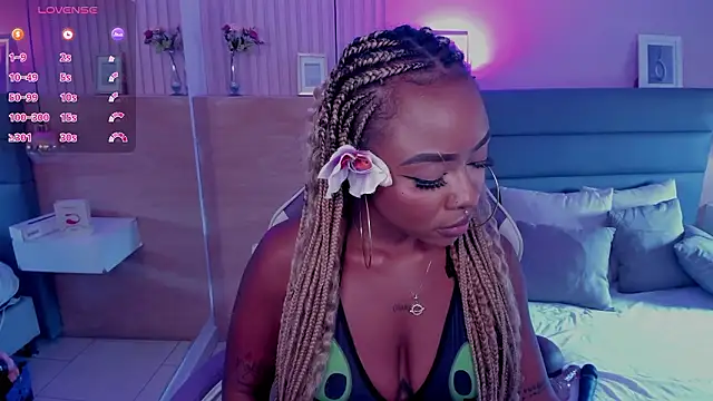 mia_schwarz's cam snapshot