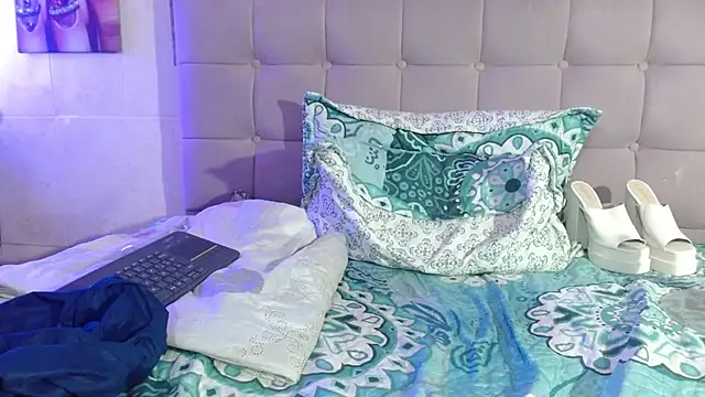 mya_blaze's cam snapshot