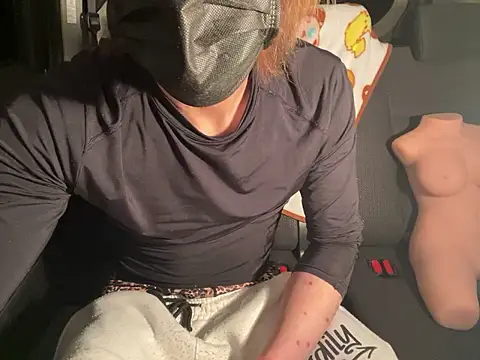 SPOTSCAMEL live sex cam