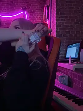 Blckmirrorr's cam snapshot