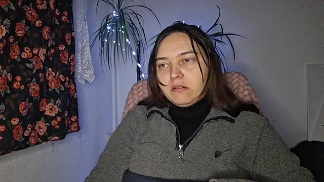 Cyndee_Winter's cam snapshot