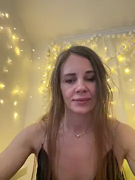 LucieMack's cam snapshot