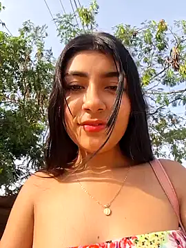 Sweed-virgin-pussy live sex cam