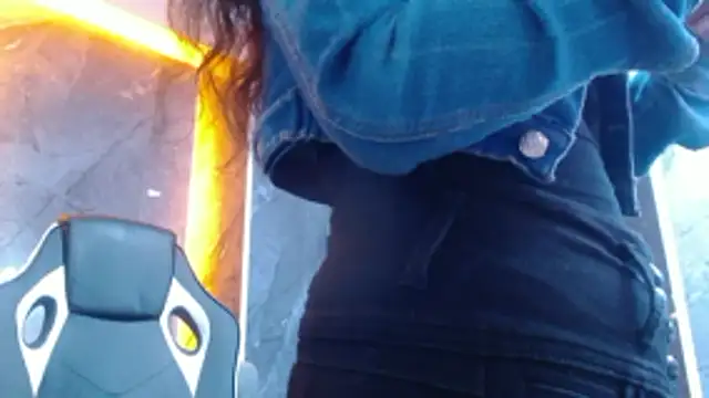 victoria_hernandez_t_'s cam snapshot