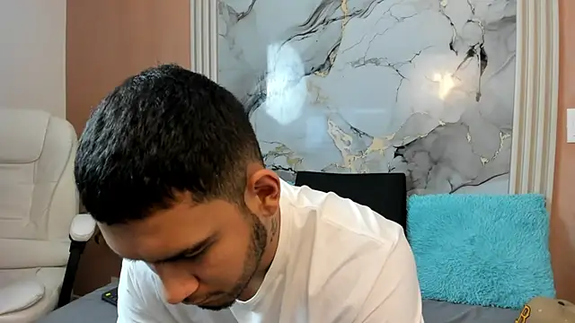 ander_montoyaa live sex cam