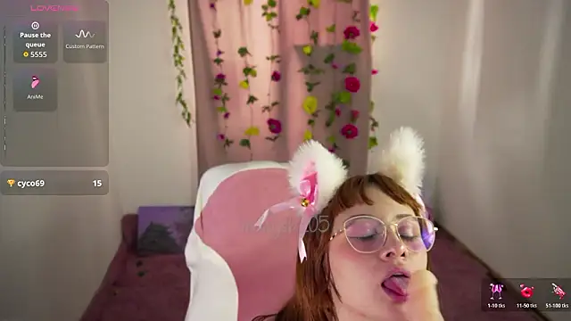 molly_russell live sex cam