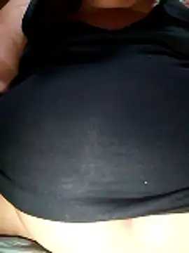 Huge_mama69's cam snapshot