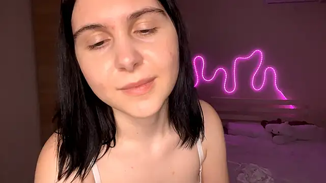 MyraLitterers's cam snapshot