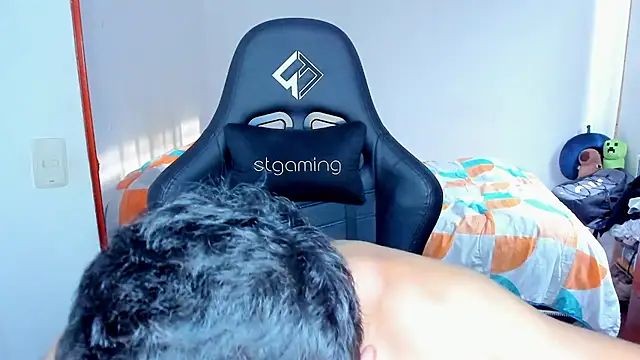 Tommy_Bred live sex cam