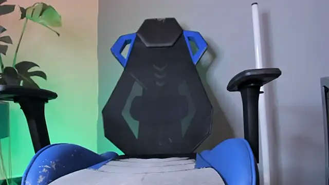 AlineCosta_ live sex cam