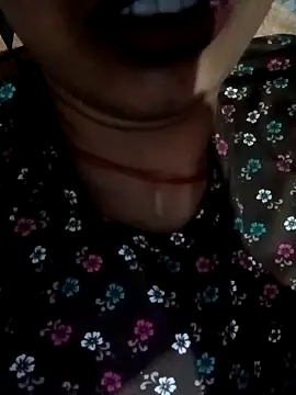 Arti_hot44A live sex cam