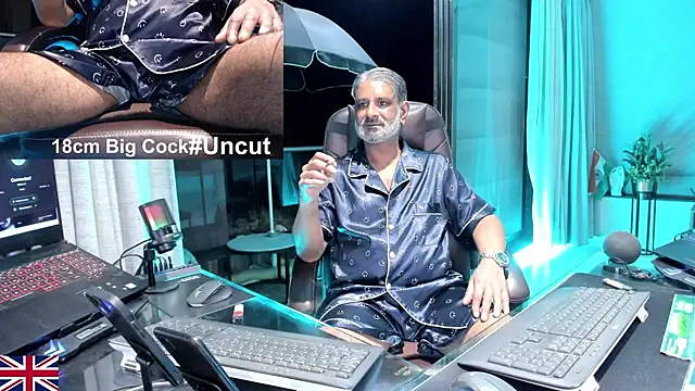 OnlineBossUK live sex cam