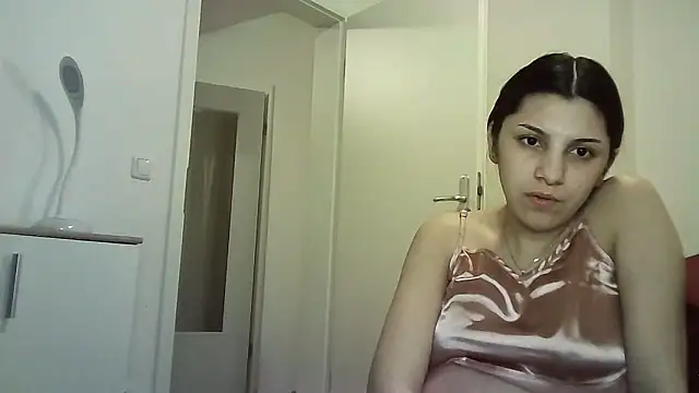 Ahotkittyxxx live sex cam