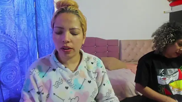 LITTLEKITTY19 live sex cam