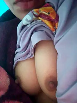 isha_sharma2002's cam snapshot