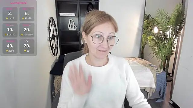 Paris_Cherry's cam snapshot