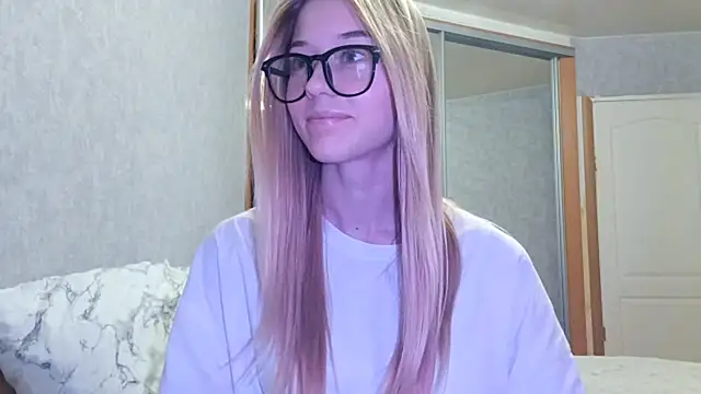 GlidedFill's cam snapshot