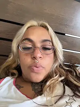 lolafairytail's cam snapshot