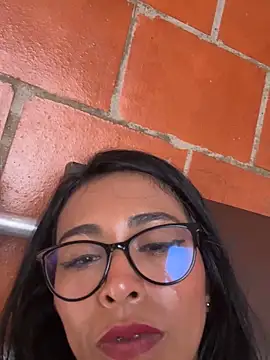 Emma__cumlovee's cam snapshot