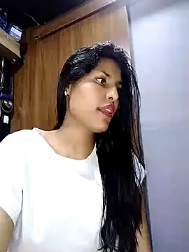 daringandunique's cam snapshot