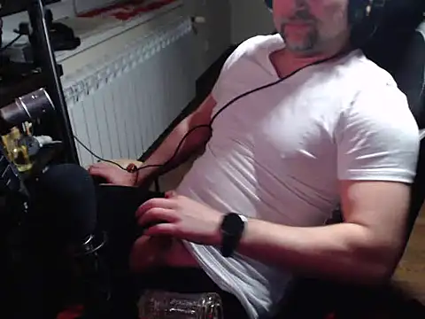 Daddy_4_Sluts's cam snapshot