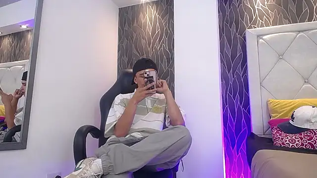 Dominik_Souza's cam snapshot