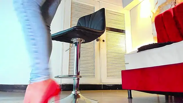 MAISE_HILL1's cam snapshot