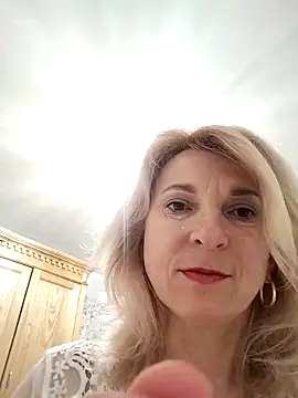 AhlyssaLove1155's cam snapshot