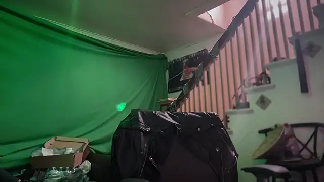 MasterDaddyCool's cam snapshot