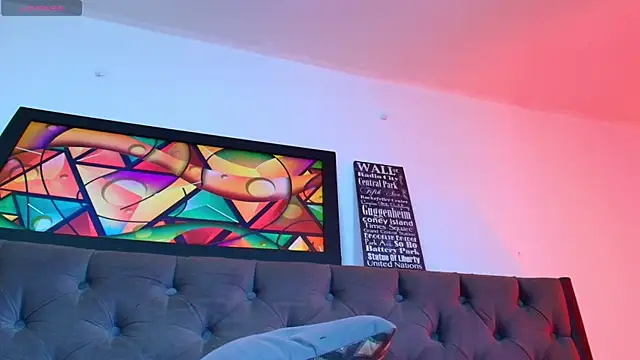 elinne_hendrix_'s cam snapshot