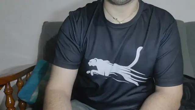 italianguy24's cam snapshot