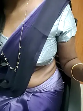 Tamilmallu-duskygirl03's cam snapshot