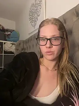 RosieLovexoxx's cam snapshot