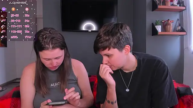 Tenderly_Couple's cam snapshot