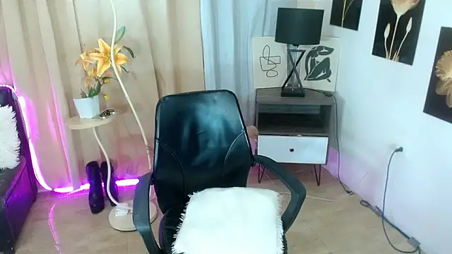 FuckingDolls69 live sex cam