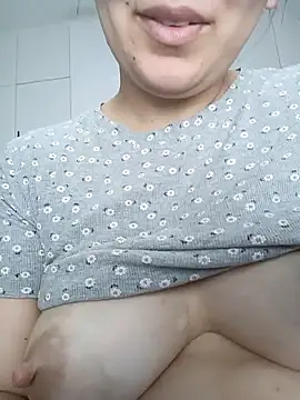 Emilyhomegirl1 live sex cam