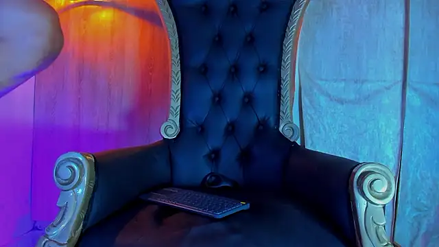 thaddeus_king live sex cam