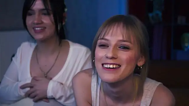 KiraMontoya live sex cam