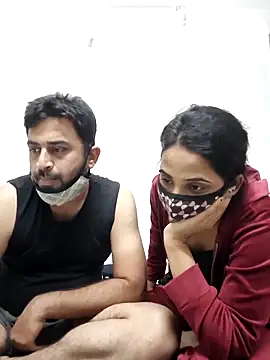 ITZ_GURU live sex cam