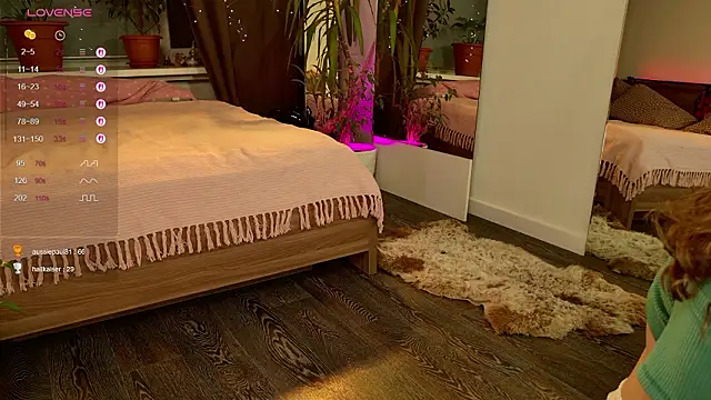 your_lunalike's cam snapshot