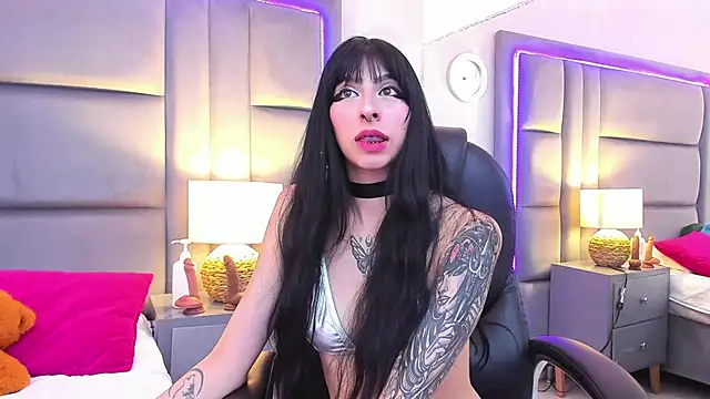 LaylaaDoll live sex cam