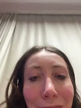 HellaryTourent's cam snapshot