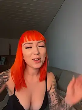 ScarletVixenLive's cam snapshot