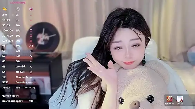 Yiluo95 live sex cam